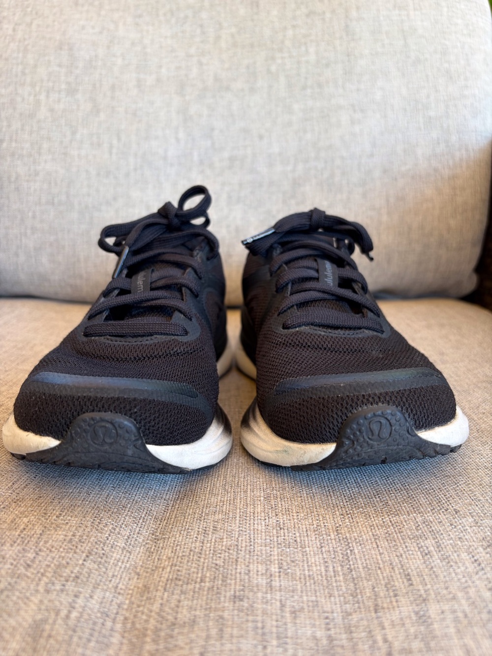 Lululemon Blissfeel 2 Black and White Womens Running Shoes - Picture 9 of 16